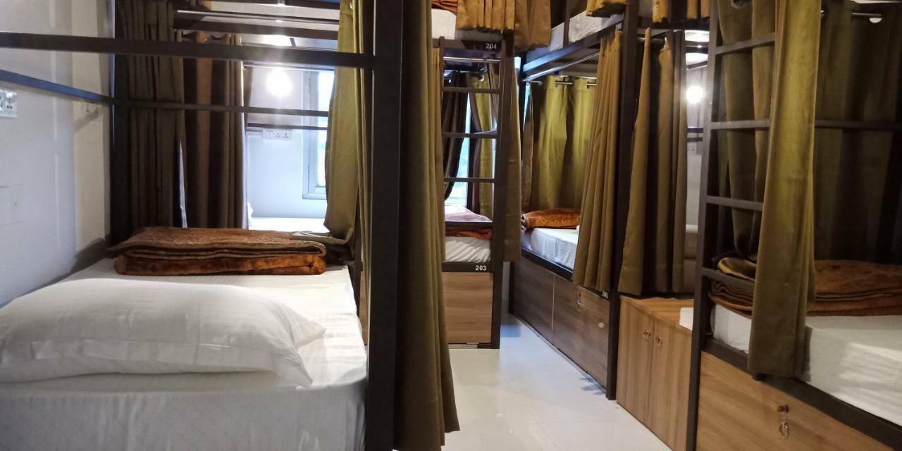 Banaras Hostel Kakarmatha Екстер'єр фото